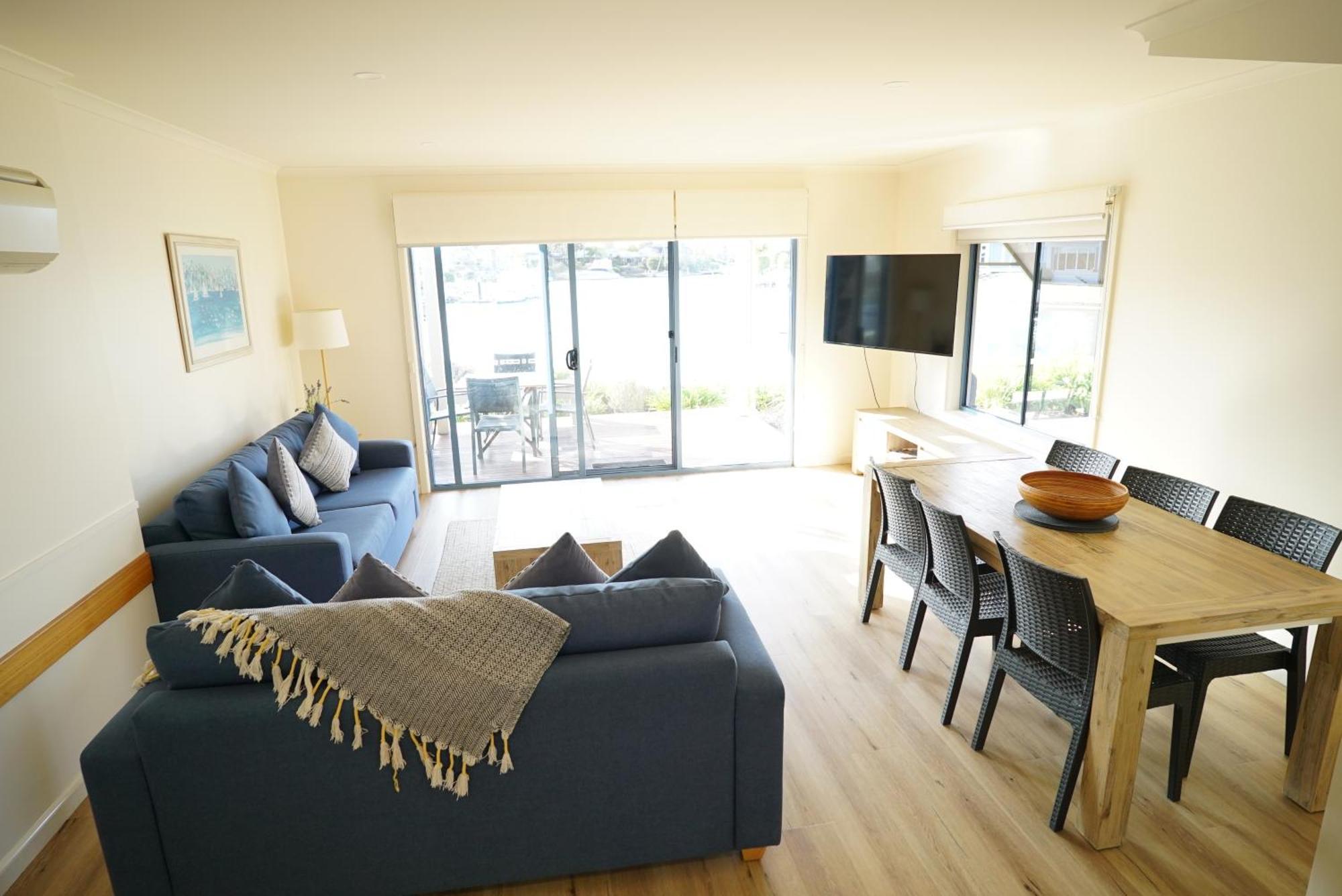 Captains Cove Resort - Waterfront Apartments Paynesville Eksteriør billede