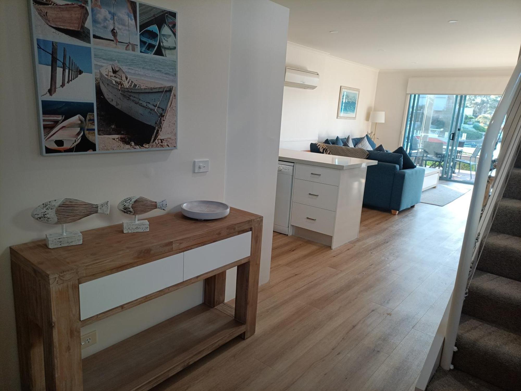Captains Cove Resort - Waterfront Apartments Paynesville Eksteriør billede