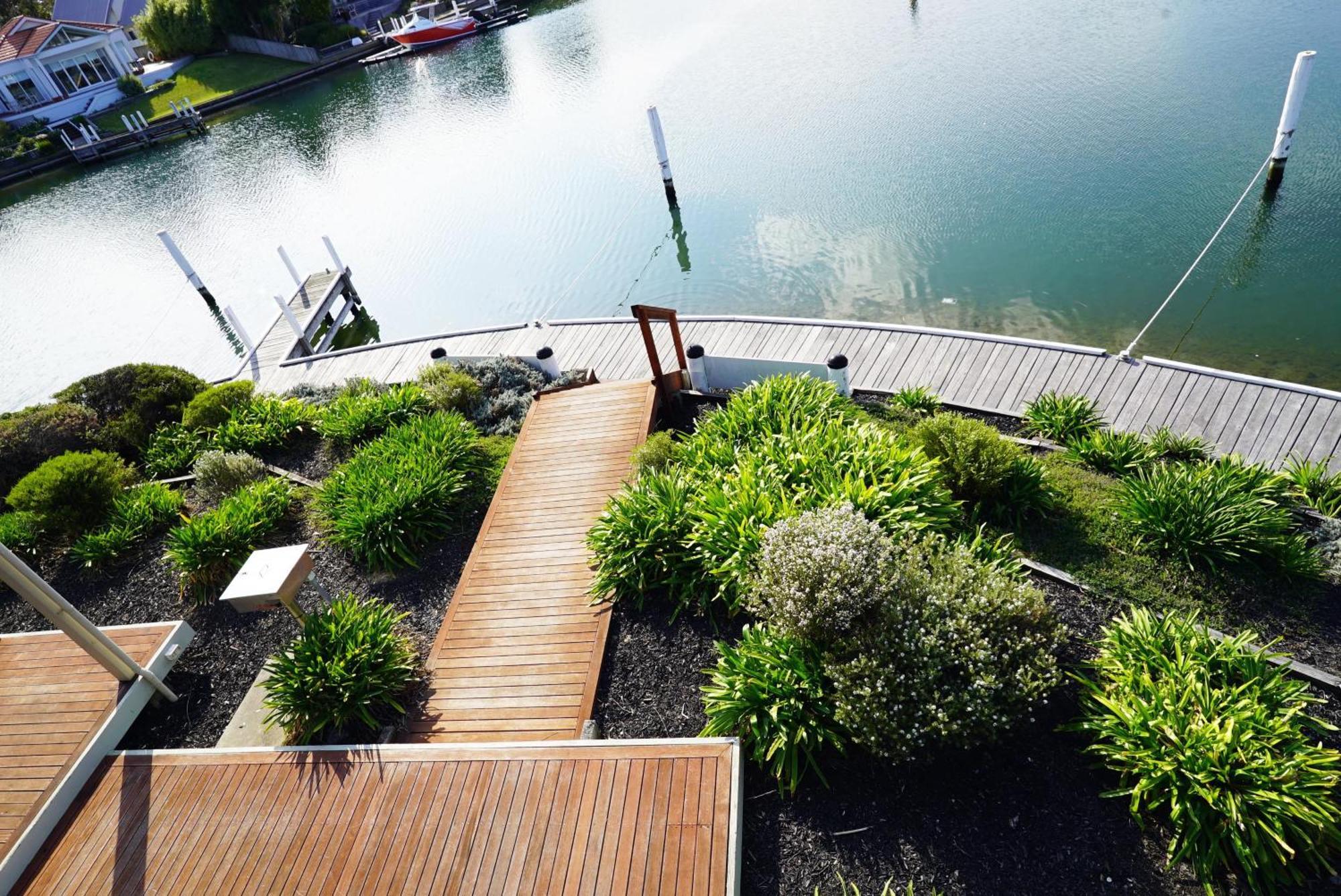 Captains Cove Resort - Waterfront Apartments Paynesville Eksteriør billede